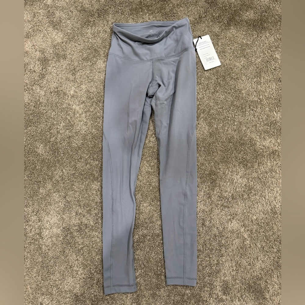 New with tags! Yogalicious women pants - size XS - gray